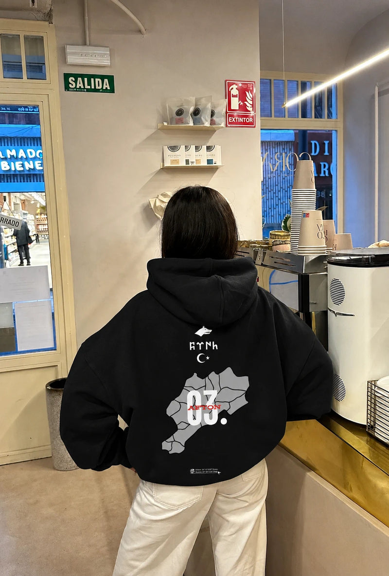 <p><strong>Oversized Hoodies</strong></p>