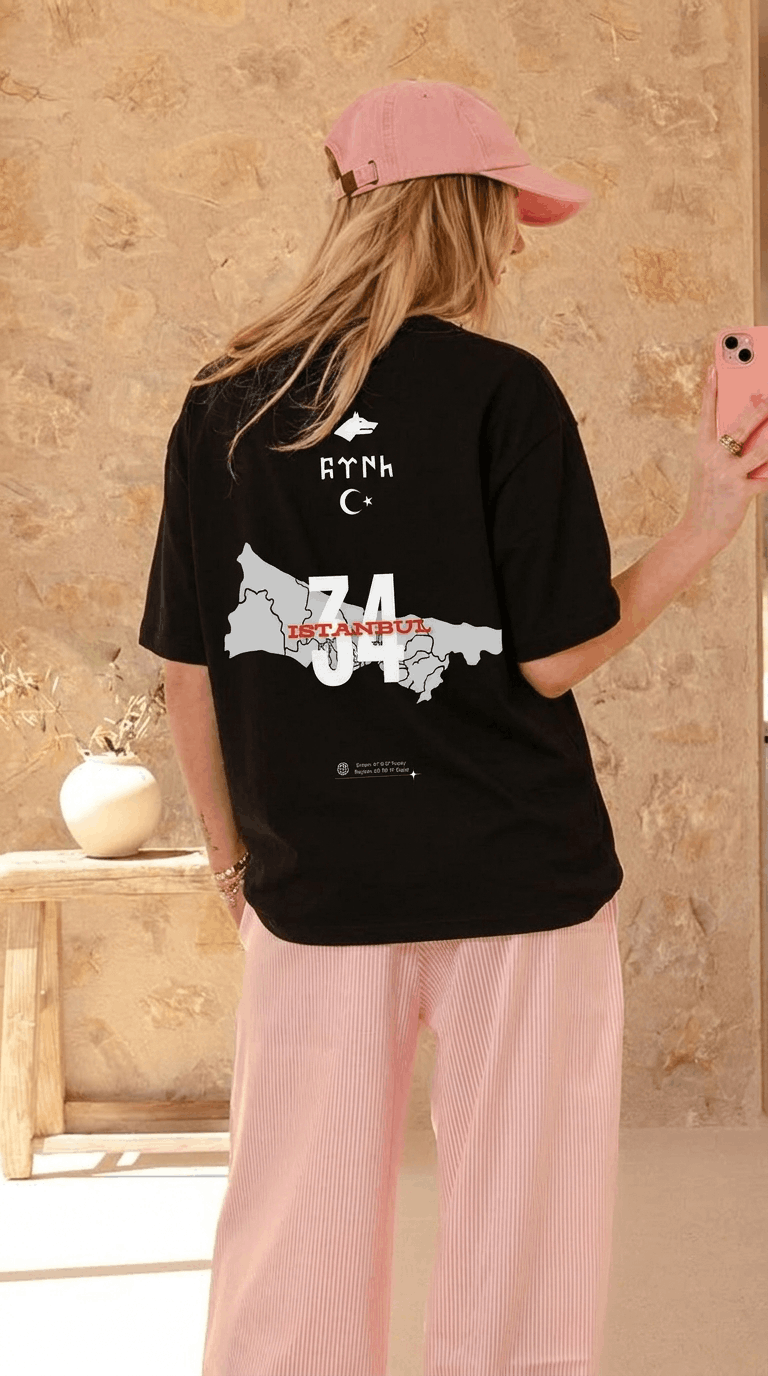 ISTANBUL 34 - Oversized shirt met rugprint
