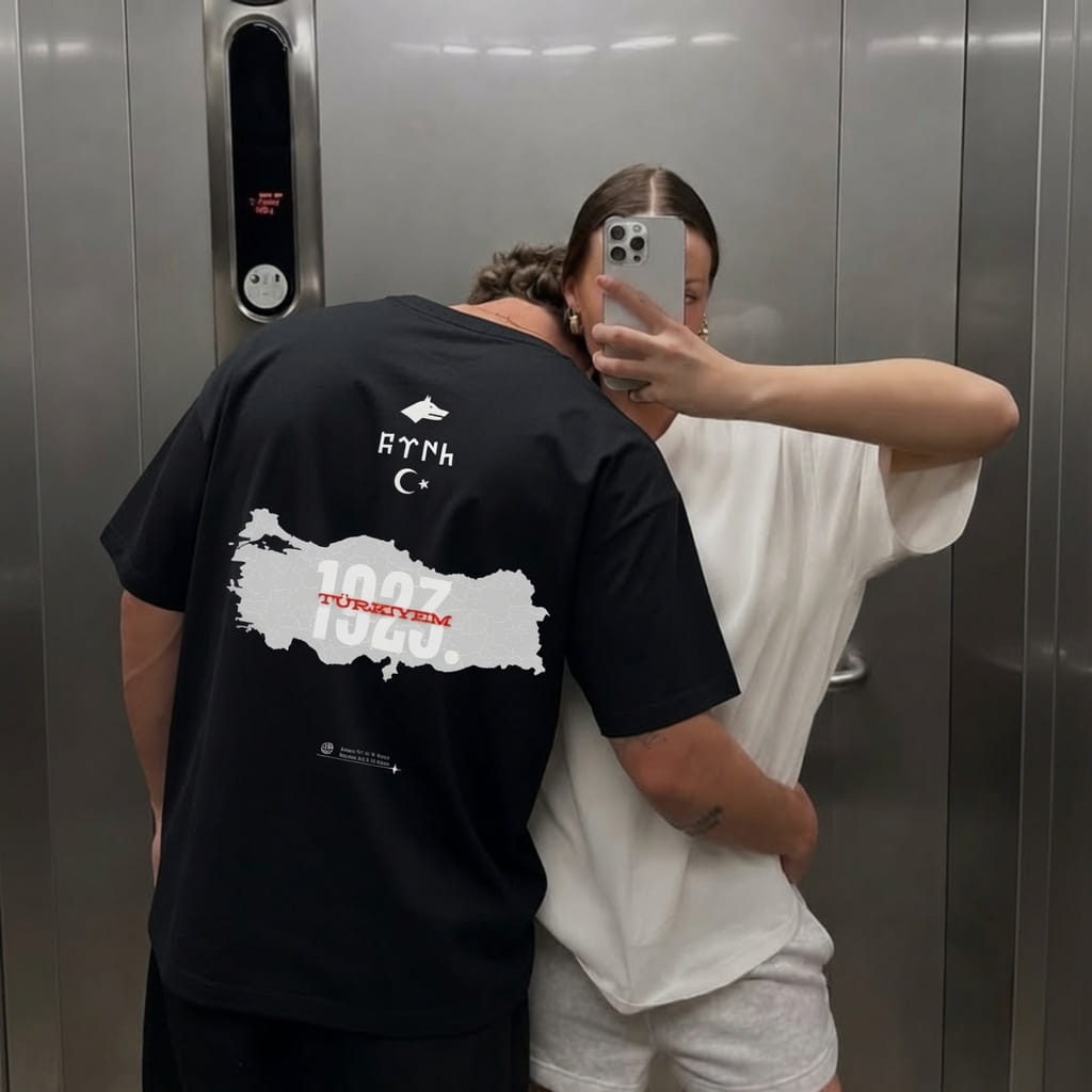 TÜRKIYE 1923 - Oversize Shirt Backprint